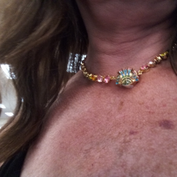 Kurt Geiger Colorful Eagle Head Necklace (BRAND NEW) - Picture 3 of 5